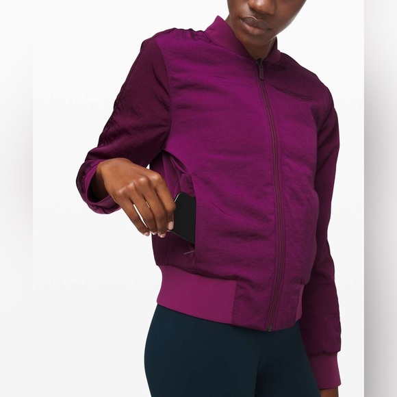 Lululemon Non-Stop Bomber *Reversible in Marvel - Picture 12 of 14